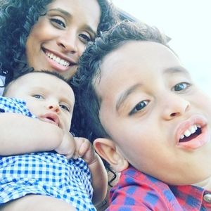 Meet your Posher, Thais